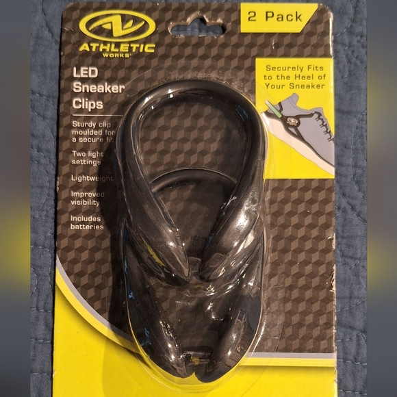 NWT Athletic woman LED sneaker clips - Picture 1 of 4